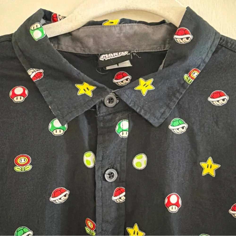 2018 Nintendo Super Mario Bros Black Button Up Shirt L Mushrooms Stars Shells - Picture 6 of 10